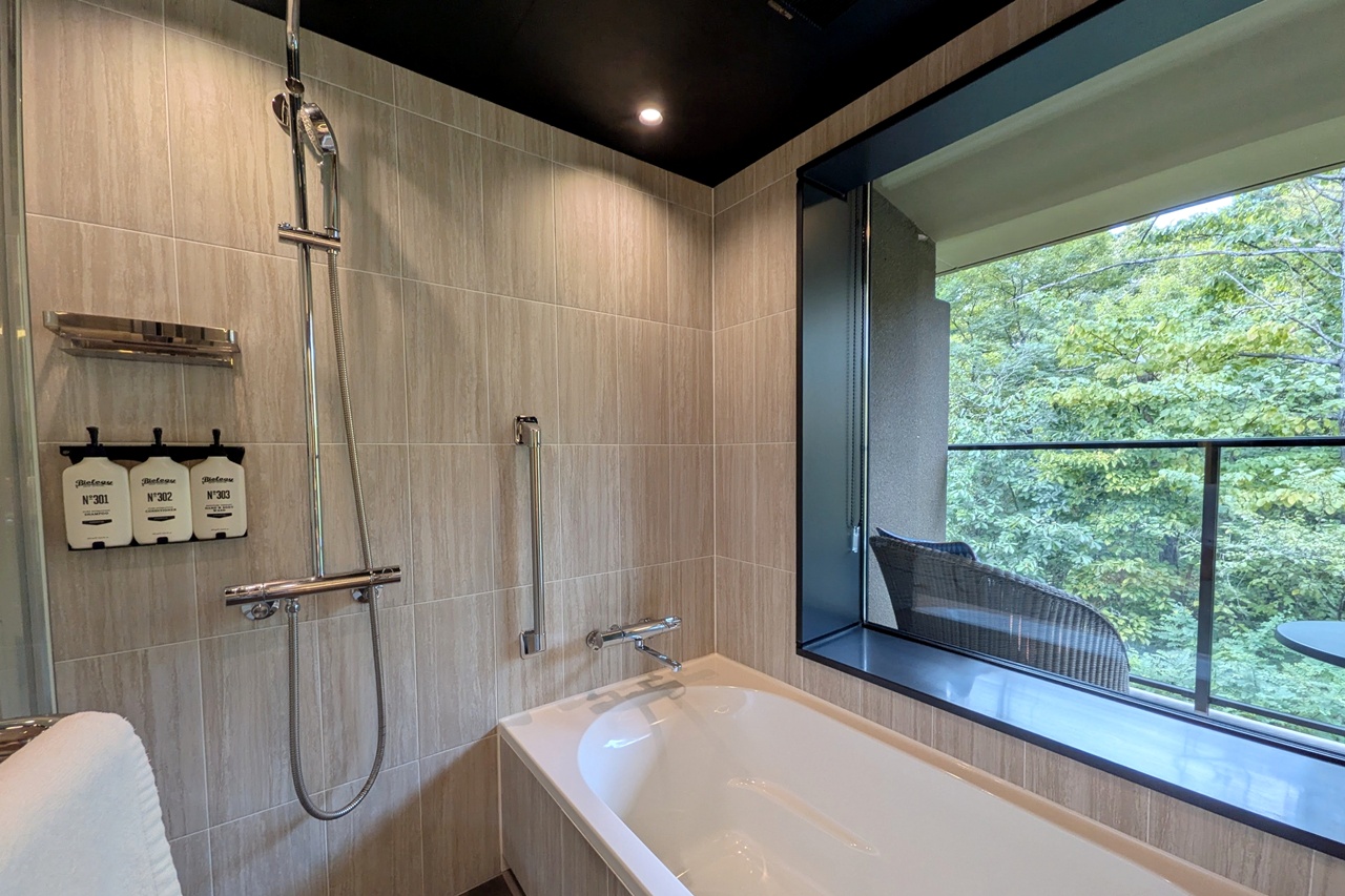 バスルームから見える緑