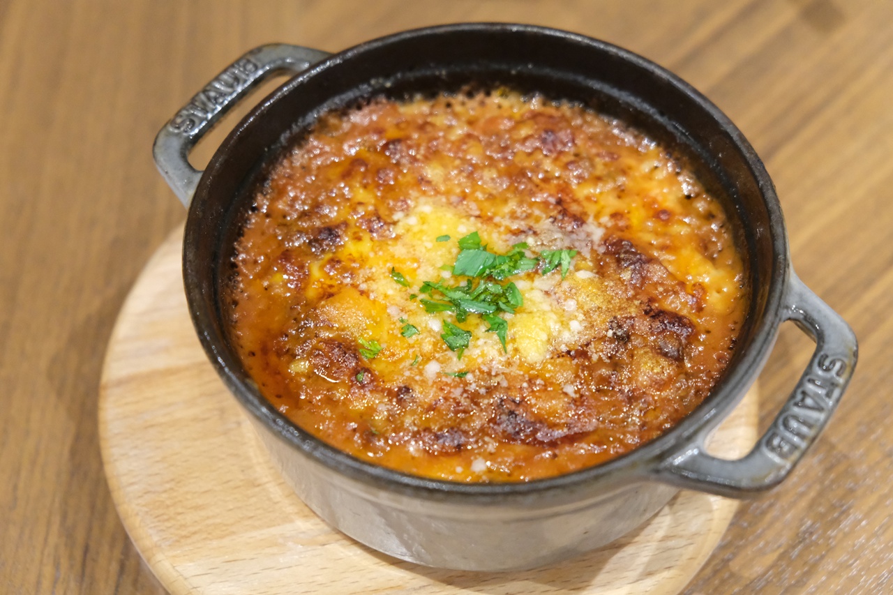 薪窯で焼き上げたラザニア